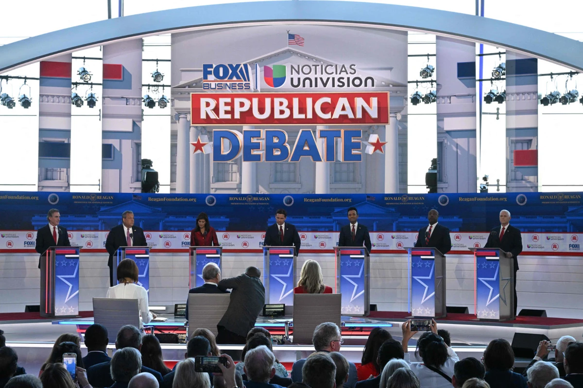 (From L) North Dakota Gov. Doug Burgum, former New Jersey Gov. Chris Christie, former US envoy to the UN Nikki Haley, Florida Gov. Ron DeSantis, entrepreneur Vivek Ramaswamy, Senator Tim Scott and former Vice President Mike Pence attend the second Republican presidential primary debate in Simi Valley, California, on September 27, 2023. (AFP)