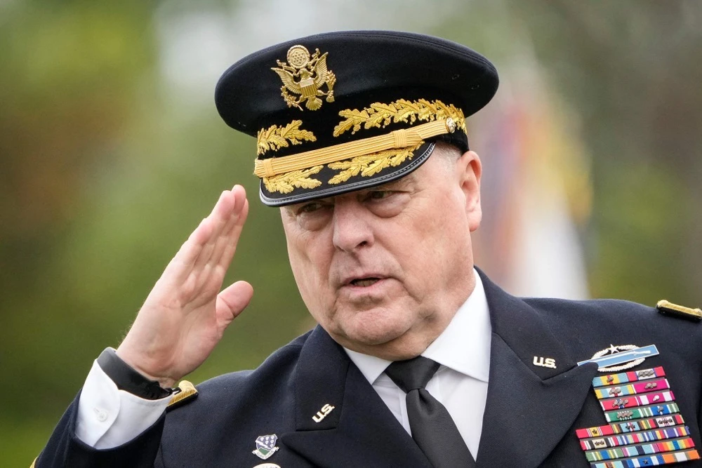 Top US military officer steps down