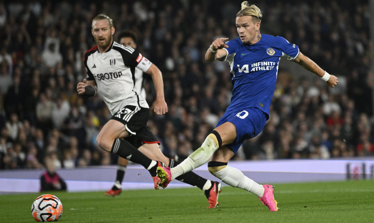 Chelsea's Mykhailo Mudryk scores their first goal during the Premier League match against Fulham at Craven Cottage on Monday. (Reuters)
