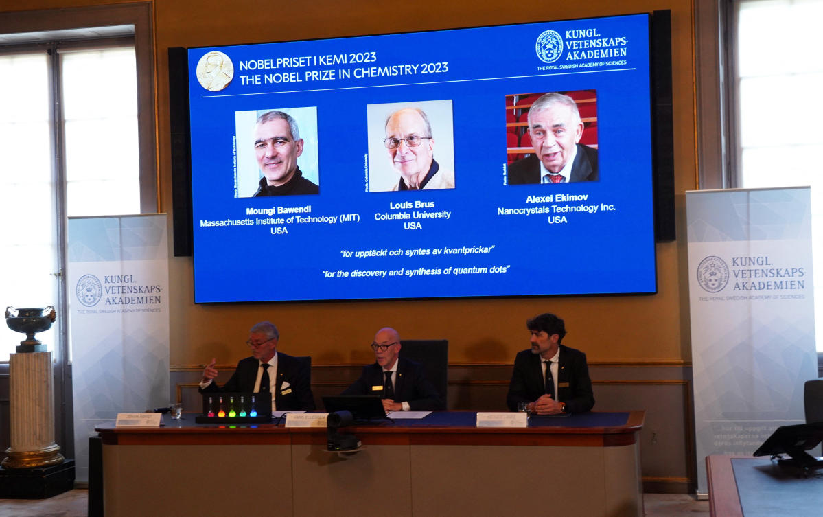 Hans Ellegren (center), Permanent Secretary of the Royal Swedish Academy of Sciences, announces the winners of the 2023 Nobel Prize in Chemistry during a press conference at the Royal Swedish Academy of Sciences in Stockholm on Oct 4, 2023. (Reuters)