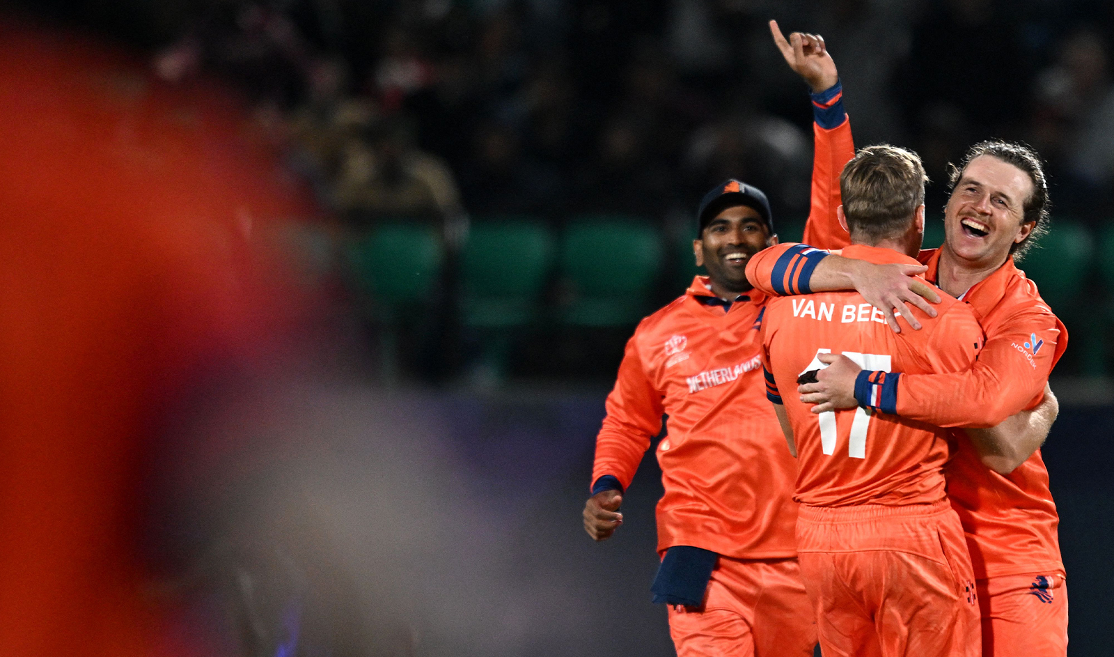 Netherlands' Logan van Beek (2R) celebrates with teammates after taking the wicket of South Africa's Heinrich Klaasen during the 2023 ICC Men's Cricket World Cup one-day international (ODI) match between South Africa and Netherlands at the Himachal Pradesh Cricket Association Stadium in Dharamsala, India, on October 17, 2023. (AFP)