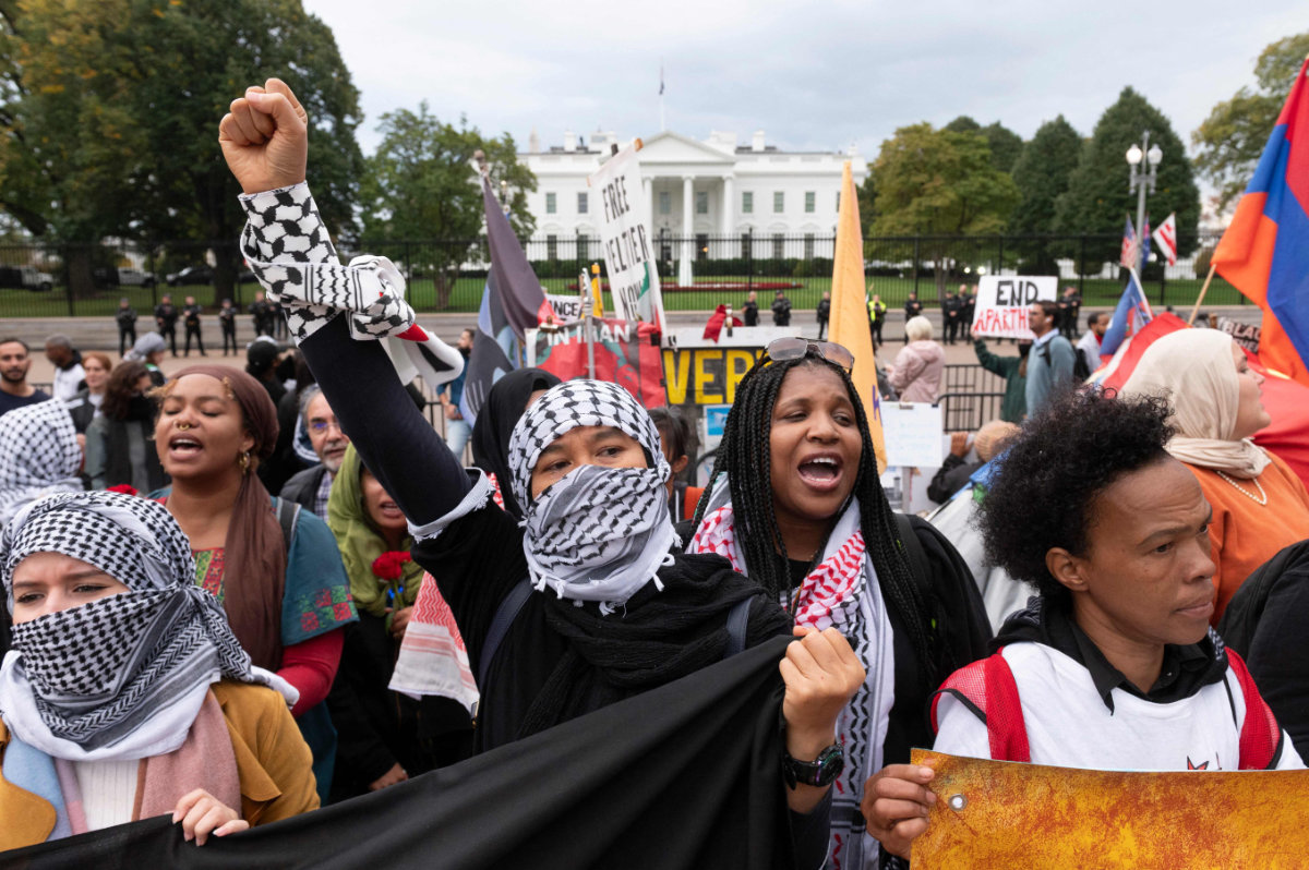 Protesters demonstrate against the Israeli military operations in Gaza during a rally in front of the White House in Washington D.C. on October 20, 2023. (AFP)