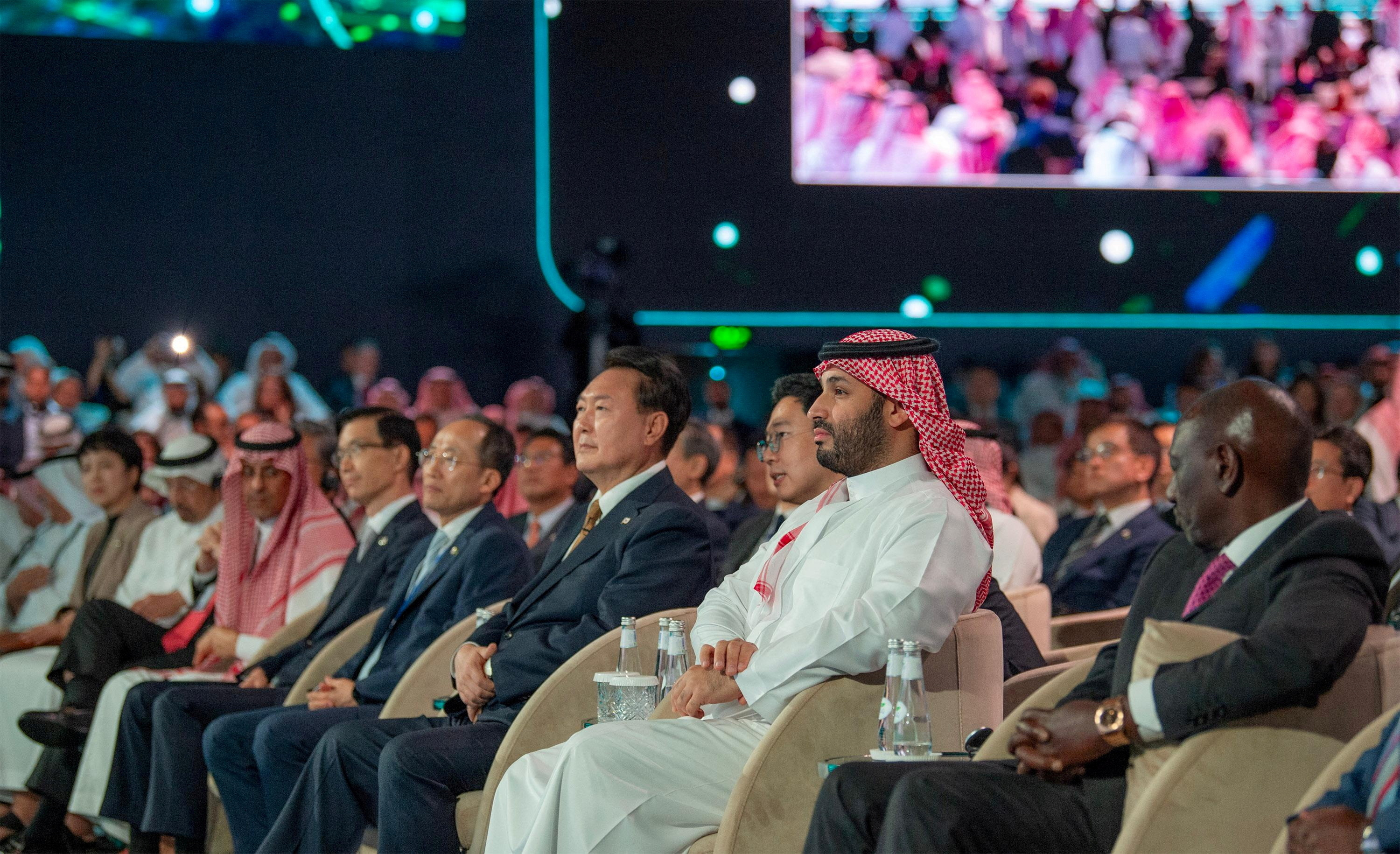 Saudi Arabia’s Crown Prince Mohammed bin Salman and South Korean President Yoon Suk-Yeol attend the opening session of the seventh edition of the Future Investment Initiative conference in Riyadh on Tuesday. SPA