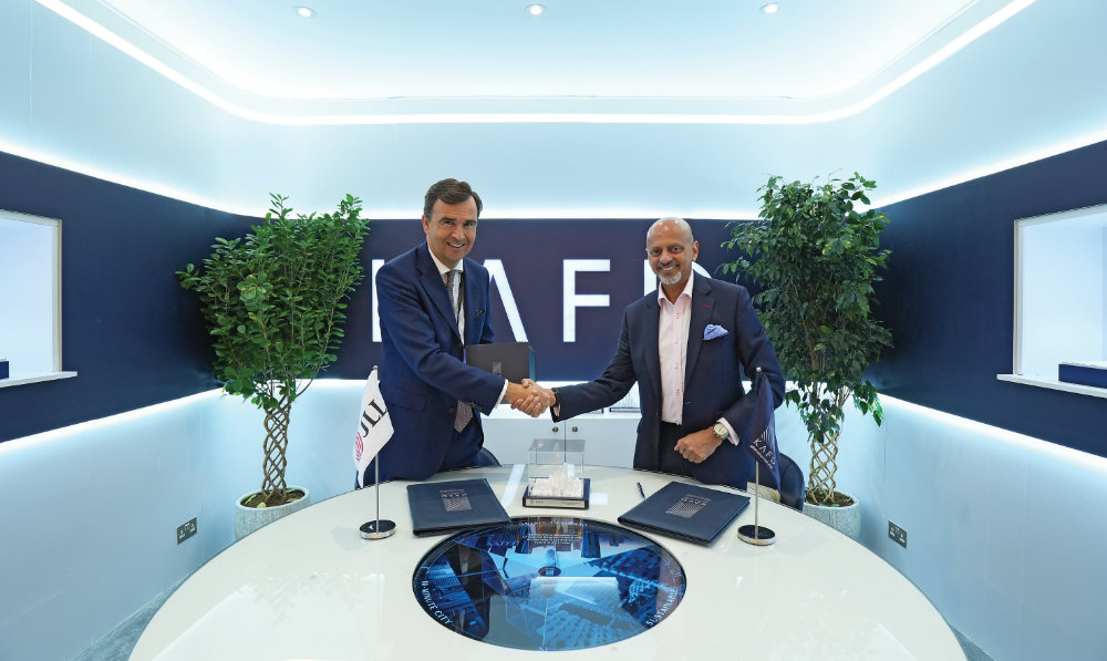 JLL’s President and Global CEO Christian Ulbrich, and Gautam Sashittal, CEO of KAFD. The move to KAFD is part of JLL’s commitment to expanding in Saudi Arabia.