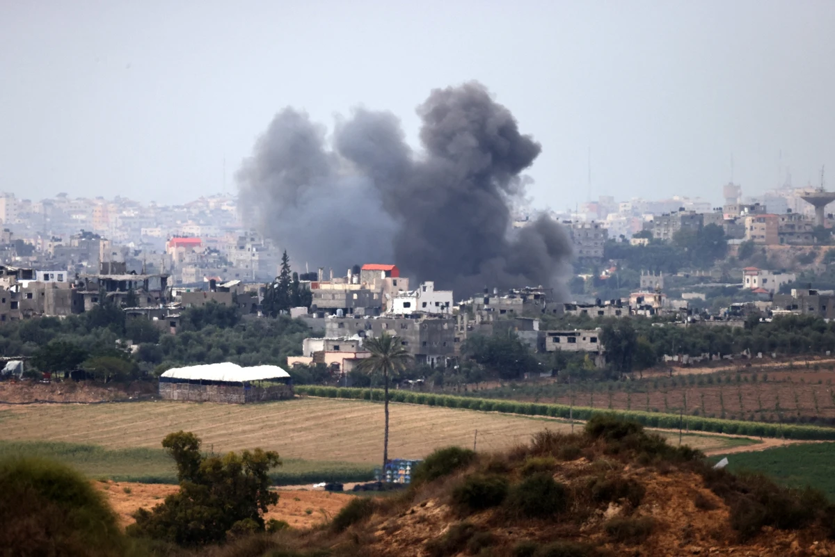 Smoke ascends over the northern Gaza Strip following Israeli military strikes. Oct. 17, 2023 (File/AFP)