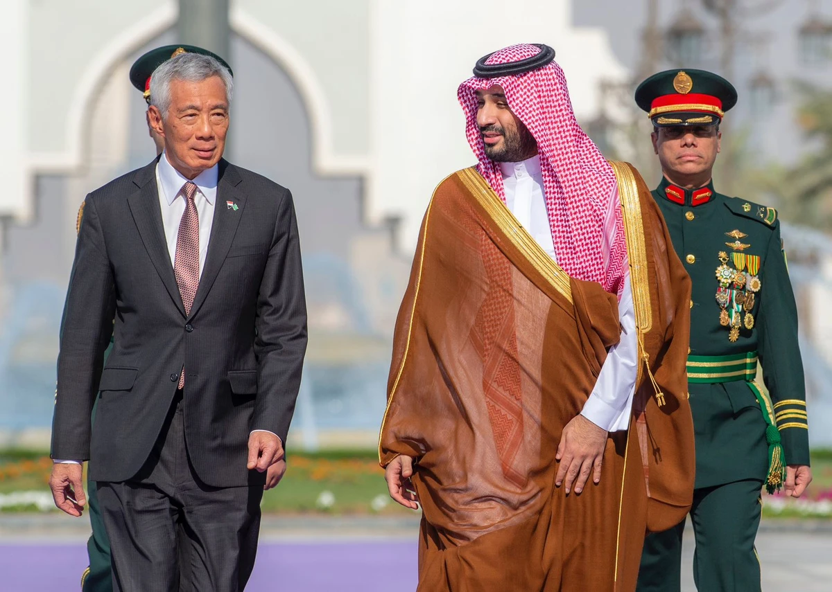 Saudi Crown Prince Mohammed bin Salman received Singapore’s Prime Minister Lee Hsien Loong at the Al-Yamamah Palace in Riyadh. (SPA)