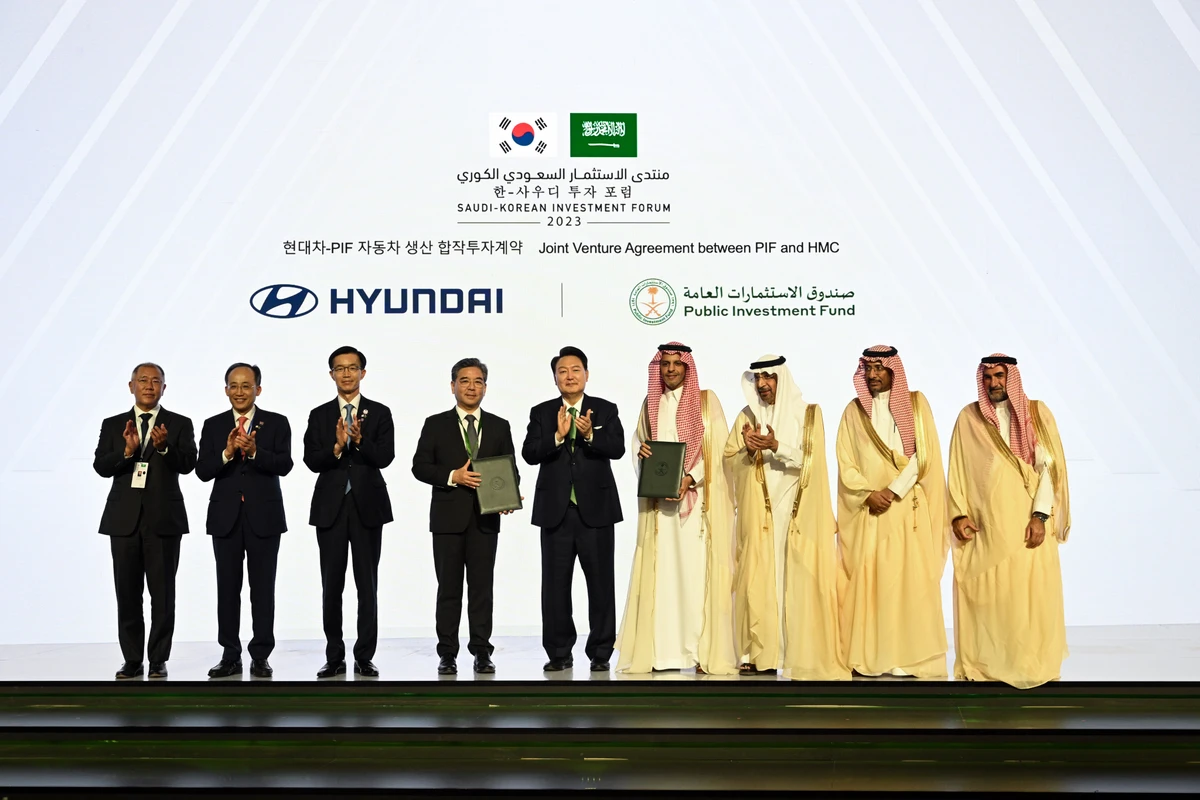 The joint venture announced at the Saudi-Korean Business Forum, aims to manufacture 50,000 vehicles per year, including both internal combustion engines and electric vehicles. Supplied