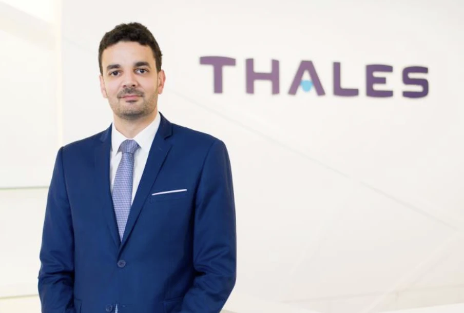 Bernard Roux. Thales.