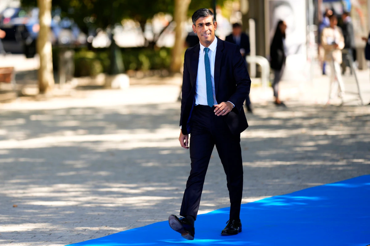 British PM Rishi Sunak arrives at the Europe Summit in Granada, Spain, on Oct. 5, 2023. (AP)