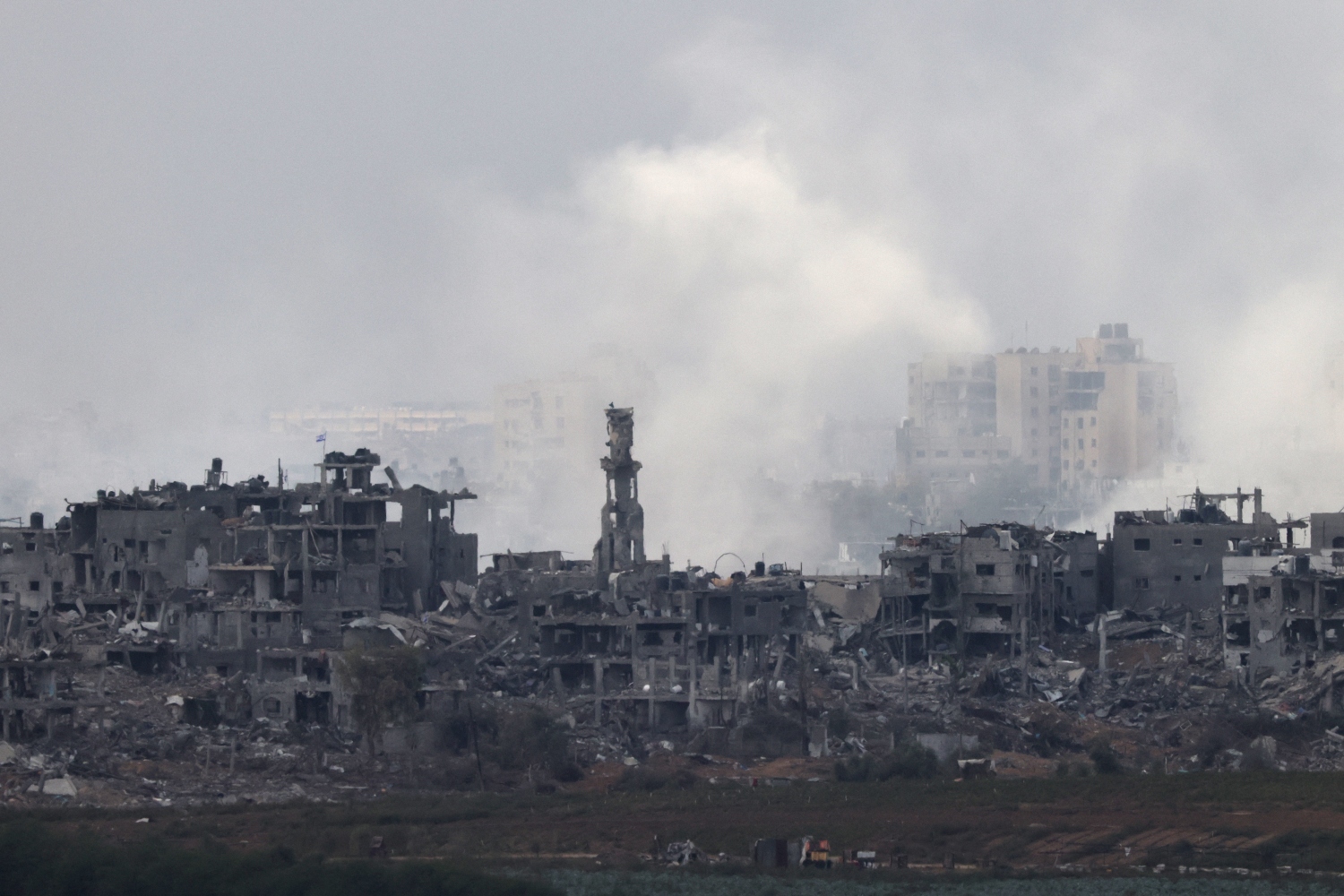 Smoke billows during Israeli shelling amid ongoing battles between Israel and Hamas. Nov. 14, 2023 (AFP)