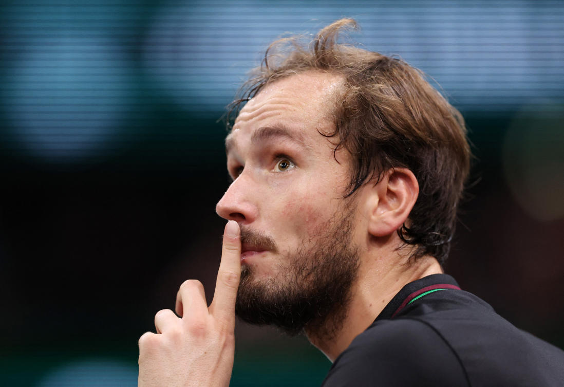 Medvedev booed by Paris crowd in loss to Dimitrov that rules him out of year-end No. 1 contention