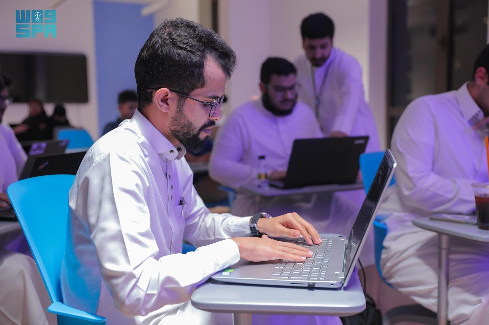Tuwaiq Academy partners with PeopleCert to provide specialized programs and grant professional certificates to trainees in several technical fields. (SPA)
