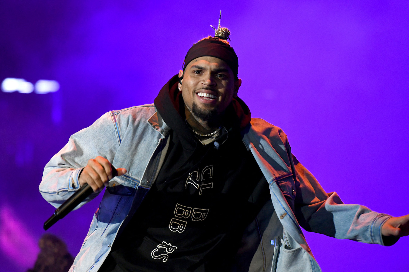 Chris Brown will perform on Dec. 15. (AFP)