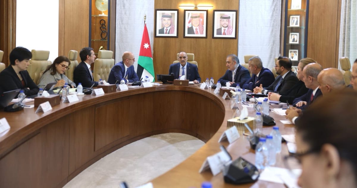 Jordanian Prime Minister Bisher Khasawneh and a delegation from the International Monetary Fund in Amman. (Petra)
