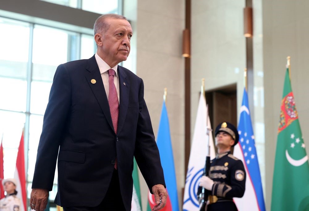Turkiye’s President Tayyip Erdogan arrives at the 16th Economic Cooperation Organization Summit in Tashkent, Uzbekistan, Nov. 9, 2023. (Reuters)