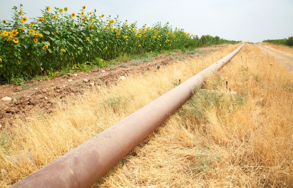 The Iraq-Turkiye pipeline in Zakho, Dohuk, Iraqi Kurdistan, Iraq, Aug. 28, 2016. (Reuters)