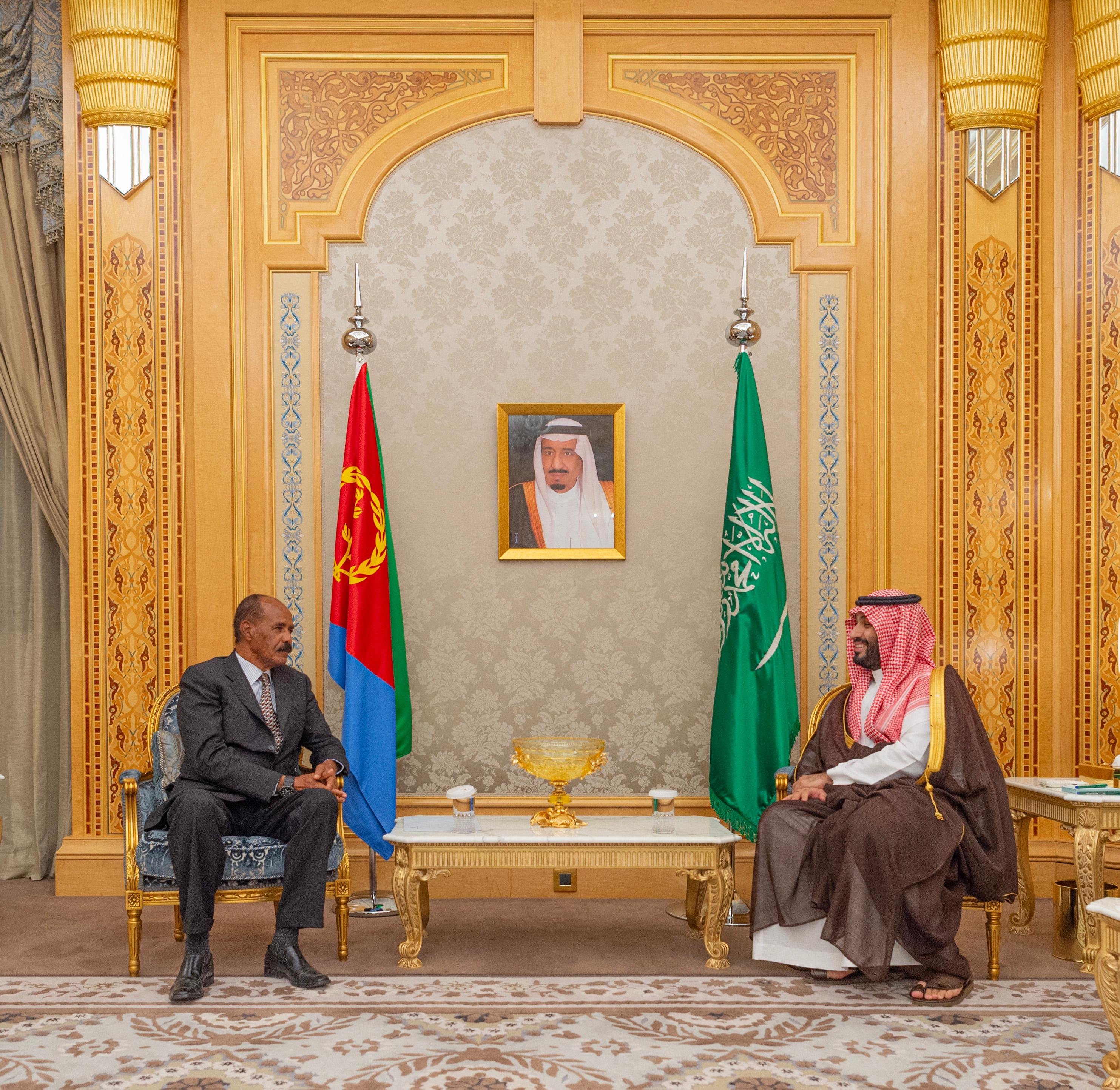 Saudi Crown Prince Mohammed bin Salman met with President Isaias Afwerki of Eritrea in Riyadh on Monday. (SPA)