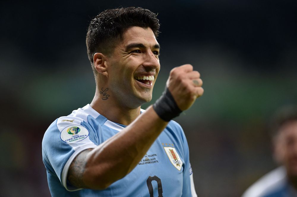 Suarez returns to Uruguay squad for Argentina World Cup qualifier clash