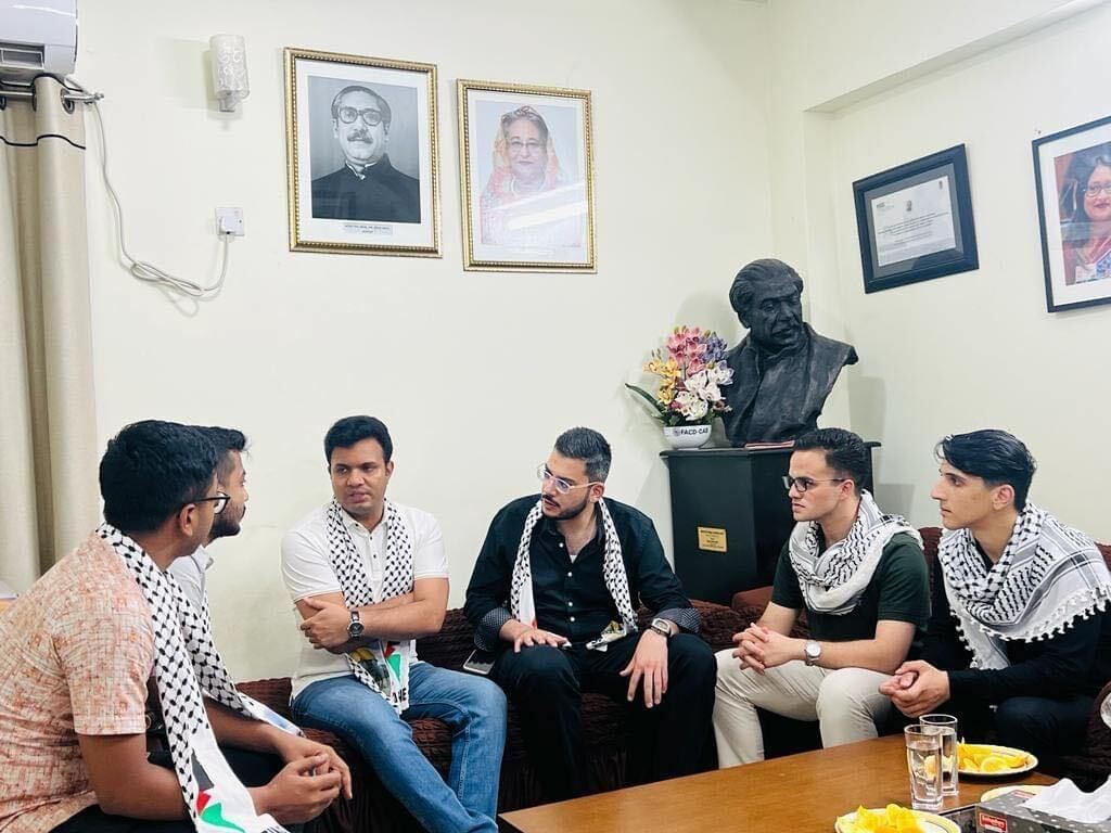 Members of the Bangladesh Students’ League meet a delegation team from the General Union of Palestinian Students in Bangladesh in Dhaka. (File/Bangladesh Students’ League)