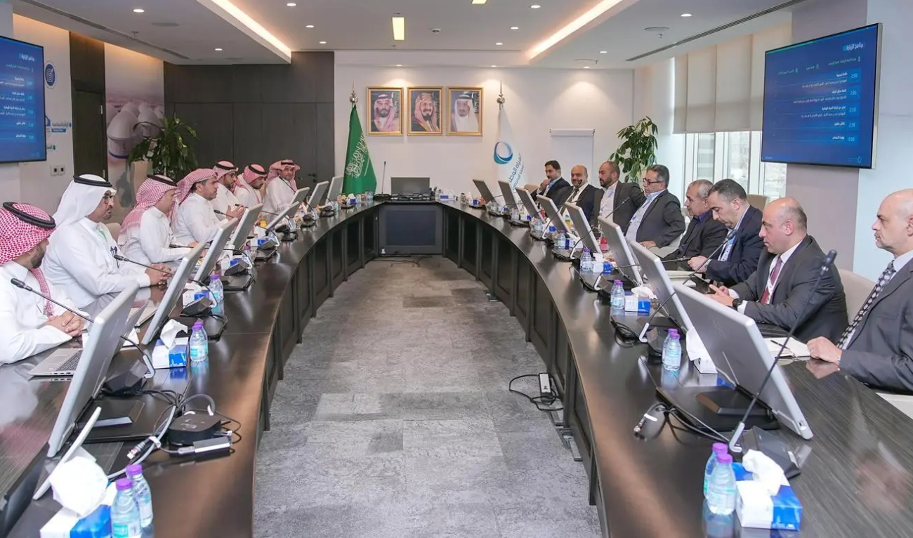 The meeting came as part of the delegation’s visit to the company’s headquarters in Riyadh. (SPA)