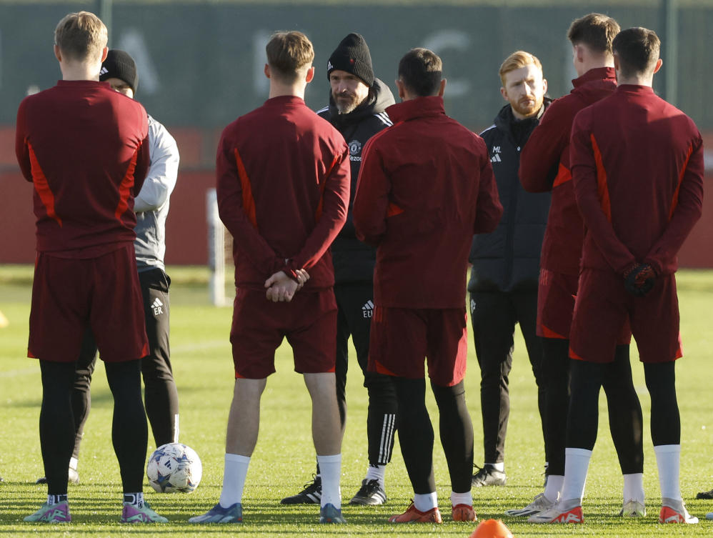 Manchester United manager Erik ten Hag and players during training ahead of their Champions League match at Manchester United Training at Trafford Training Centre, Carrington on Nov. 28, 2023. (Reuters)