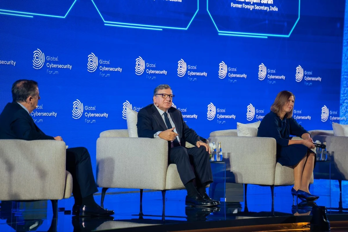 Jose Manuel Barroso speaking at the third Global Cybersecurity Forum in Riyadh.