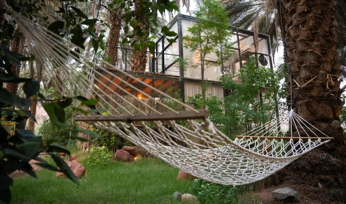 Drawing inspiration from their natural surroundings, the family adorned the place with decorative items and handcrafted artworks using local materials. (SPA)