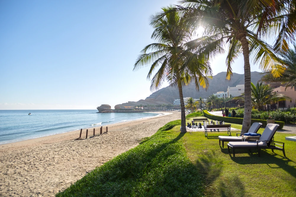 Shangri-La Barr Al Jissah Beach in Oman. Shutterstock.
