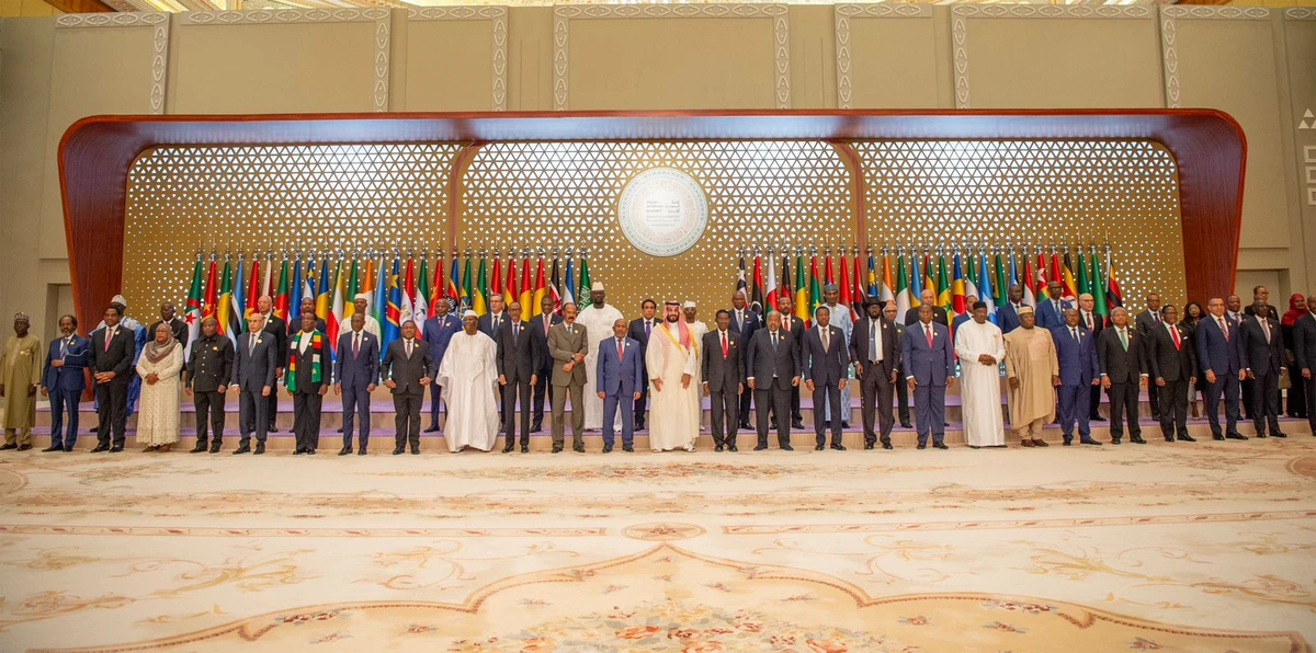 Heads of state pose for a family photo at the Saudi-African Summit in Riyadh. (SPA)