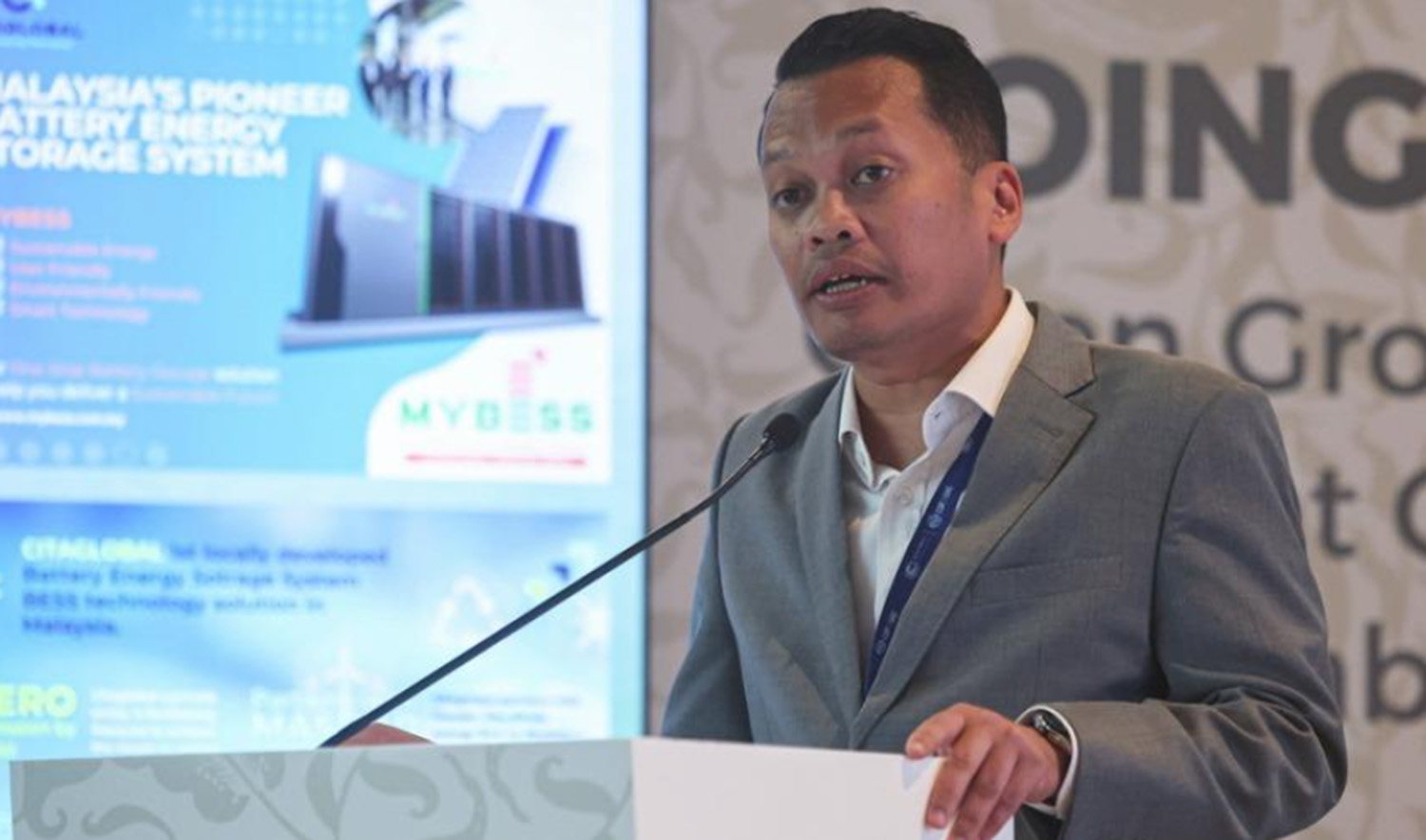 Malaysia's Natural Resources, Environment and Climate Change Minister Nik Nazmi Nik Ahmad speaks during the Addressing Climate Change session held at the Malaysia Pavilion of the COP28 summit in Dubai on Dec. 1, 2023. (Bernama)