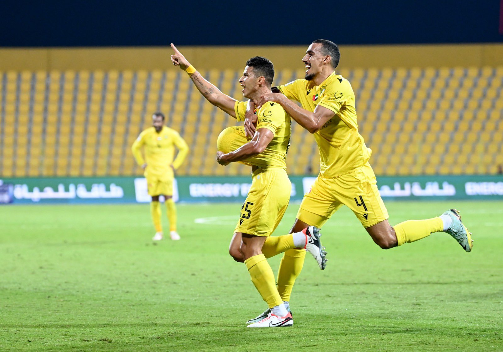 Al-Wasl's 4-1 win over Al-Bataeh sees them go five points clear at the top of the UAE Pro League table. (X/@UAEProleague_En)
