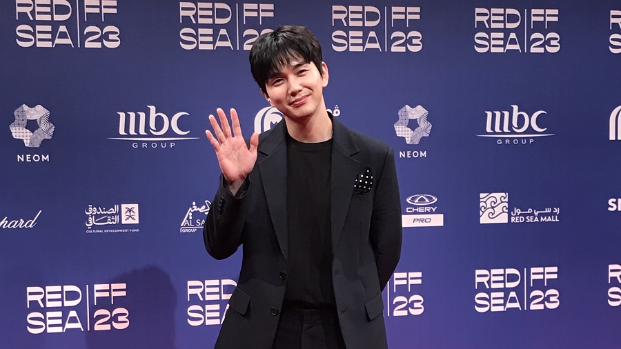Actor Yoo Seung-Ho walked the red carpet at VOX Cinemas in the Red Sea Mall. (Arab News)