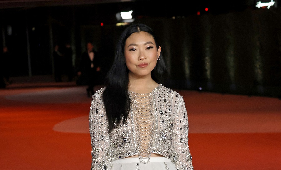 US rapper and actress Awkwafina showed off an elegant look by Lebanese couturier Georges Hobeika. (AFP)
