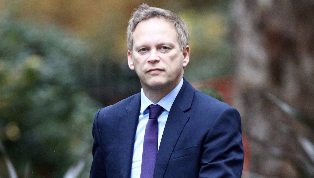 Grant Shapps met the team and PA Interior Minister Maj. Gen. Ziad Hab Al-Reeh in Ramallah on Thursday. (Reuters/File Photo)