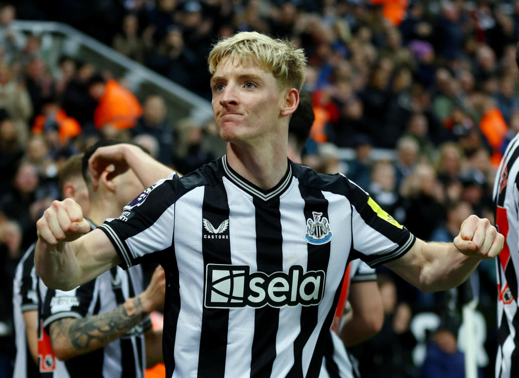 Newcastle United’s Anthony Gordon celebrates after Miguel Almiron scores their second goal during their Premier League match against Fulham at St. James Park, Newcastle, on Dec. 16, 2023. (Reuters)