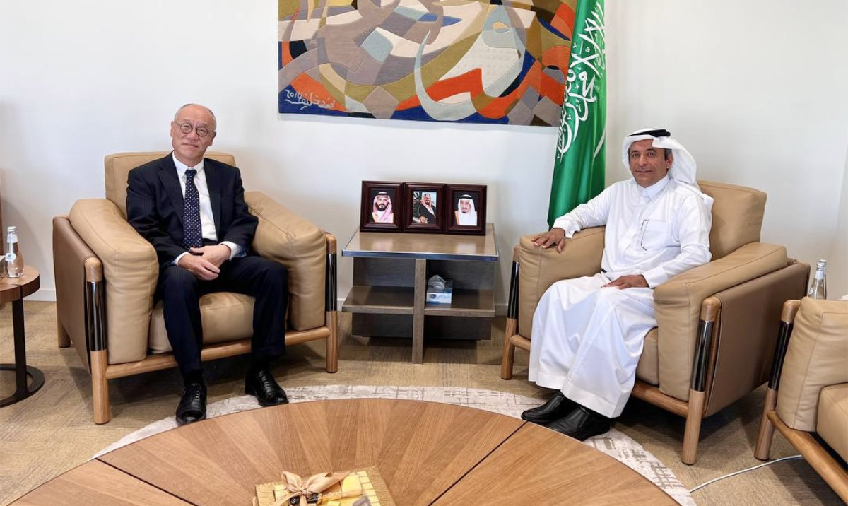 Saudi deputy minister receives Japanese ambassador in Riyadh