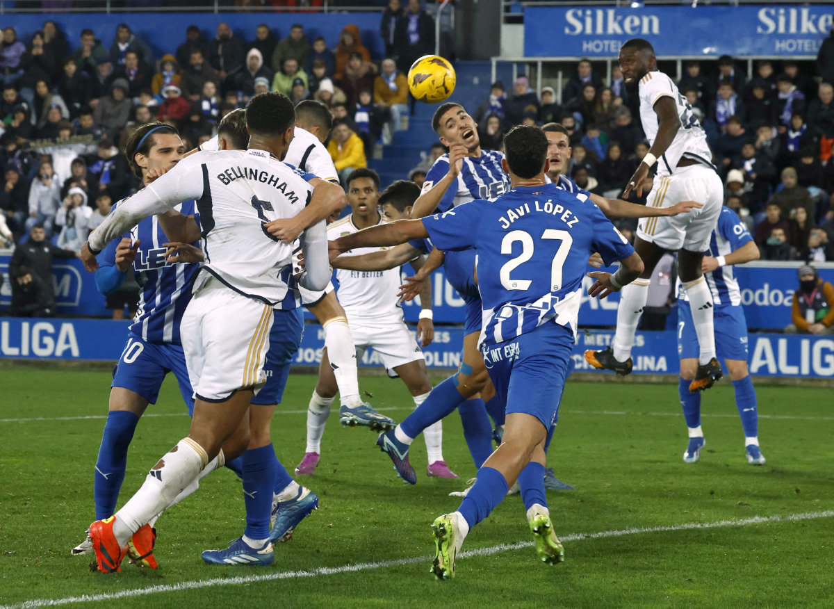 Stoppage-time goal puts Real Madrid back in Spanish league lead after Girona are held by Real Betis