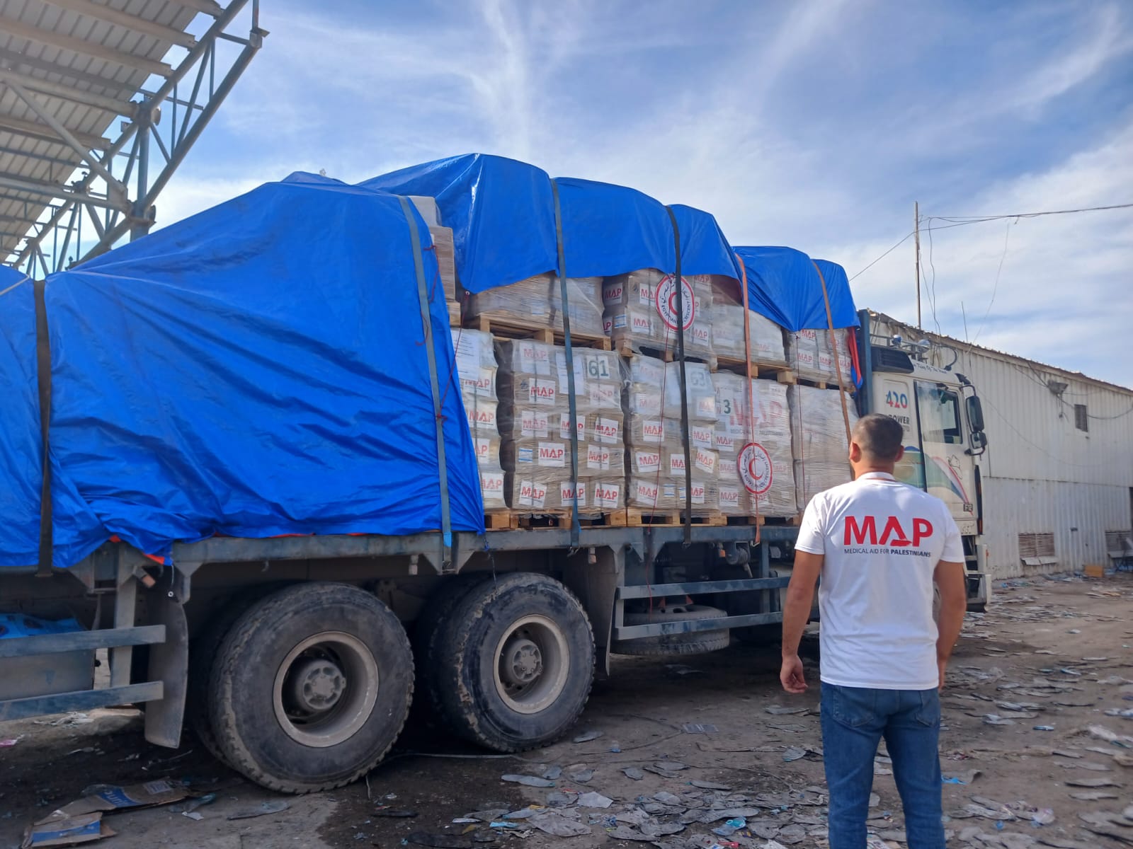A humanitarian aid bridge of solidarity from London to Gaza
