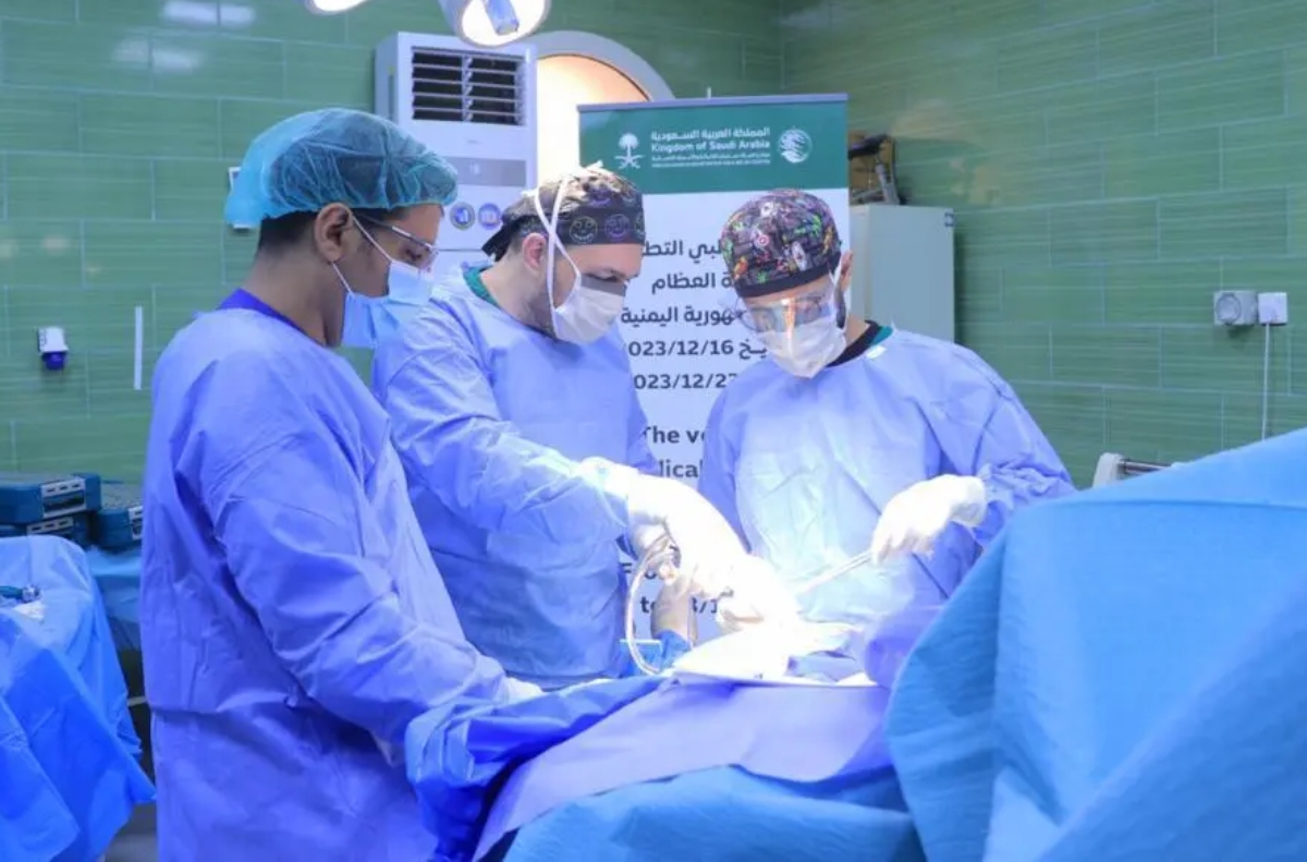 KSrelief oversees 69 surgeries in Yemen program