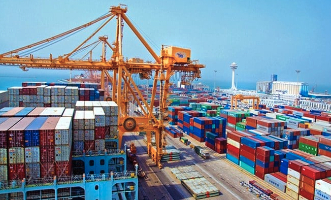 The new integrated logistics zone will be built in an area of over 100,000 sq. meters, with a capacity of handling 300,000 containers per year. File