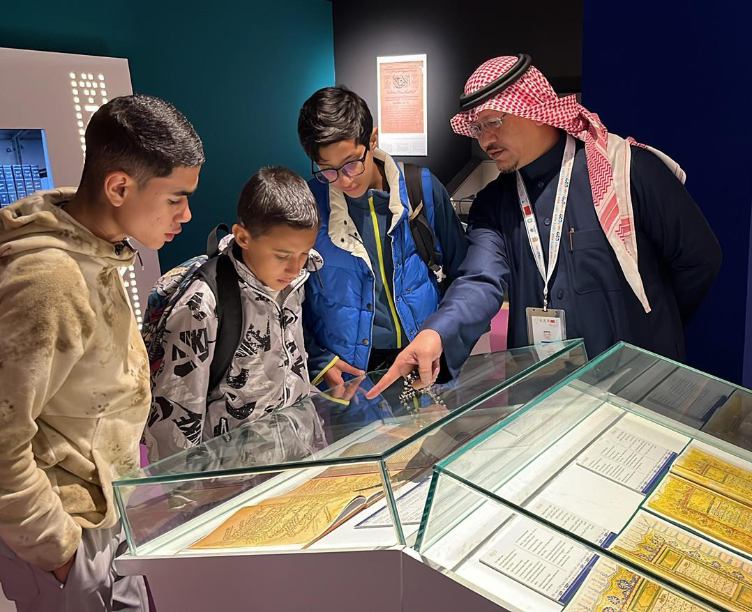 Rare Islamic manuscripts and literature are also on display, as well as photos and documentaries about Makkah and Madinah, and images of historic mosques.(SPA)