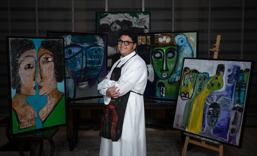 Young ‘Saudi Picasso’ with visual disability exhibits 50 abstract paintings