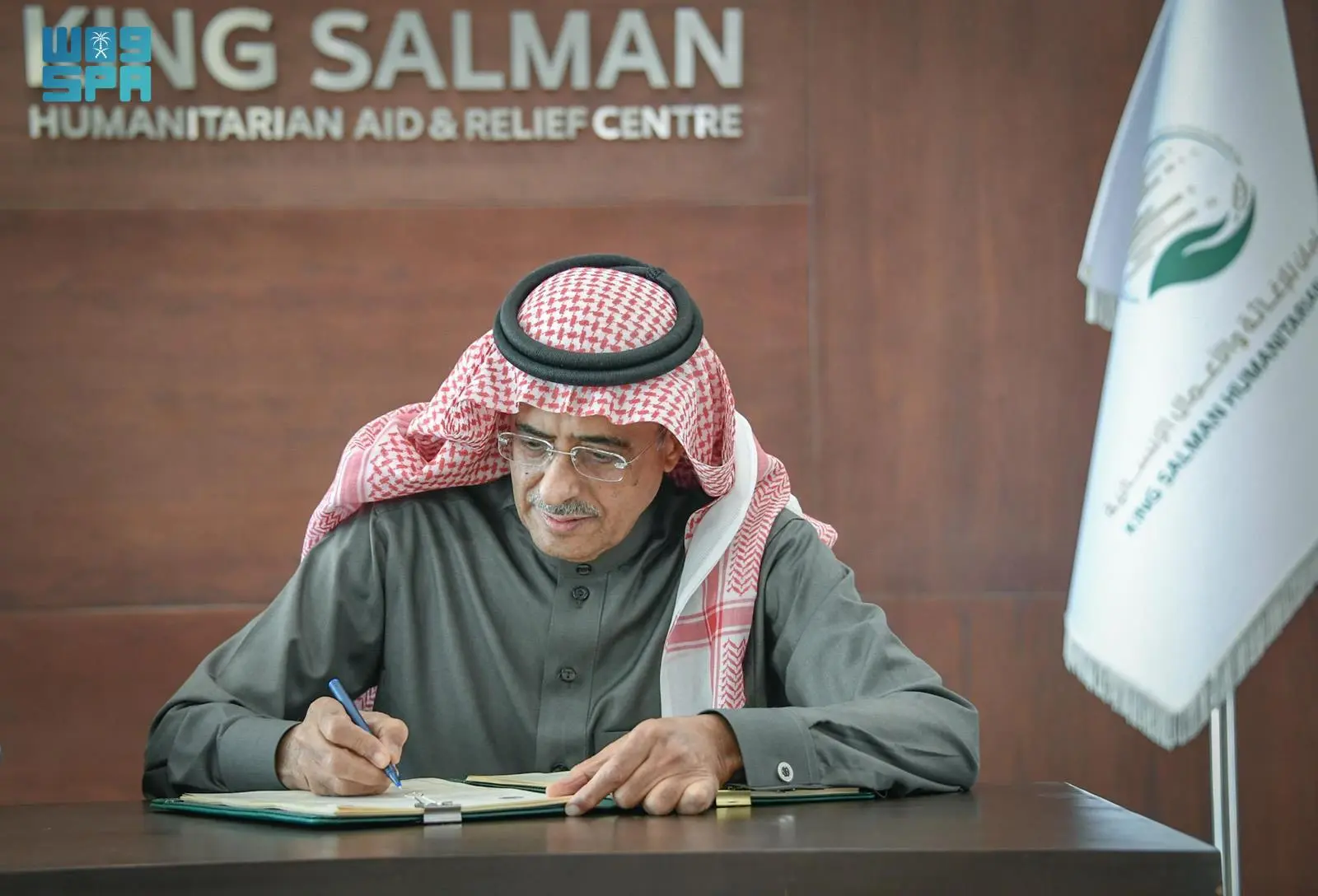 Saudi aid agency signs relief programs with civil societies in Gaza, Sudan