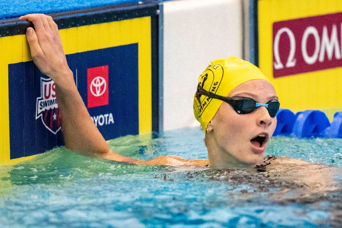 Summer McIntosh reacts after winning the Women's 400 Meter Freestyle Final on day 2 of the Toyota US Open on Nov. 30, 2023 at the Greensboro Aquatic Center in Greensboro, North Carolina. (GETTY IMAGES NORTH AMERICA/AFP)