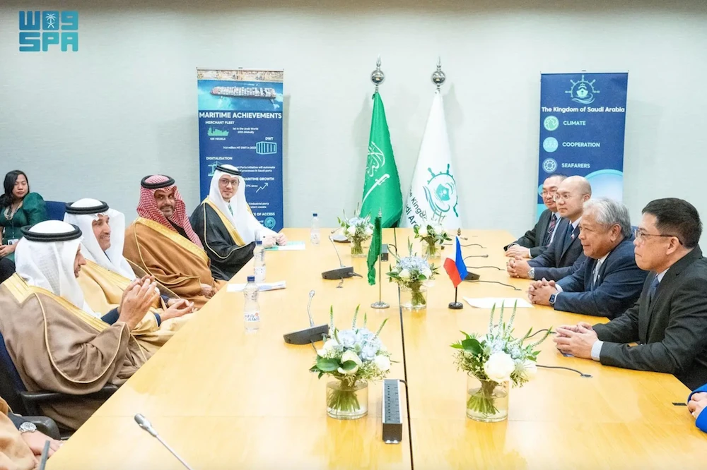 Saudi transport minister held meetings in London on Friday with several officials on the sidelines of the 33rd session of the International Maritime Organization Assembly. (SPA)