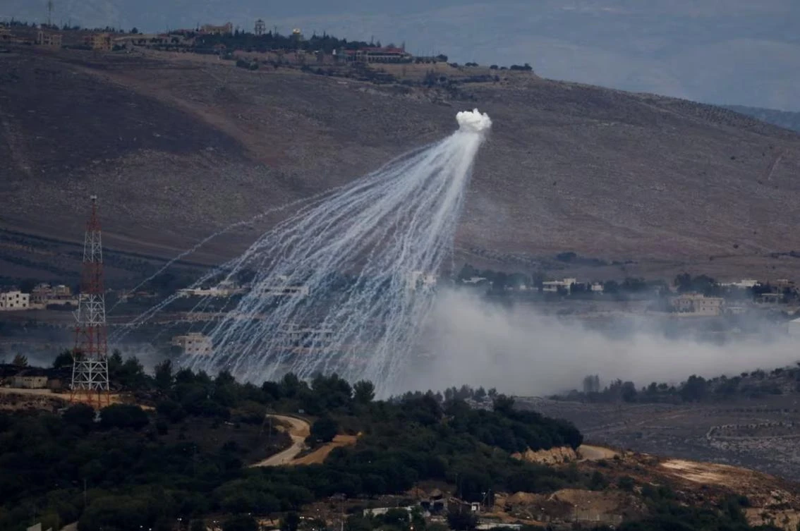 White phosphorus fired by the Israeli army to create a smoke screen, is seen on the Israel-Lebanon border in northern Israel. (File/Reuters)