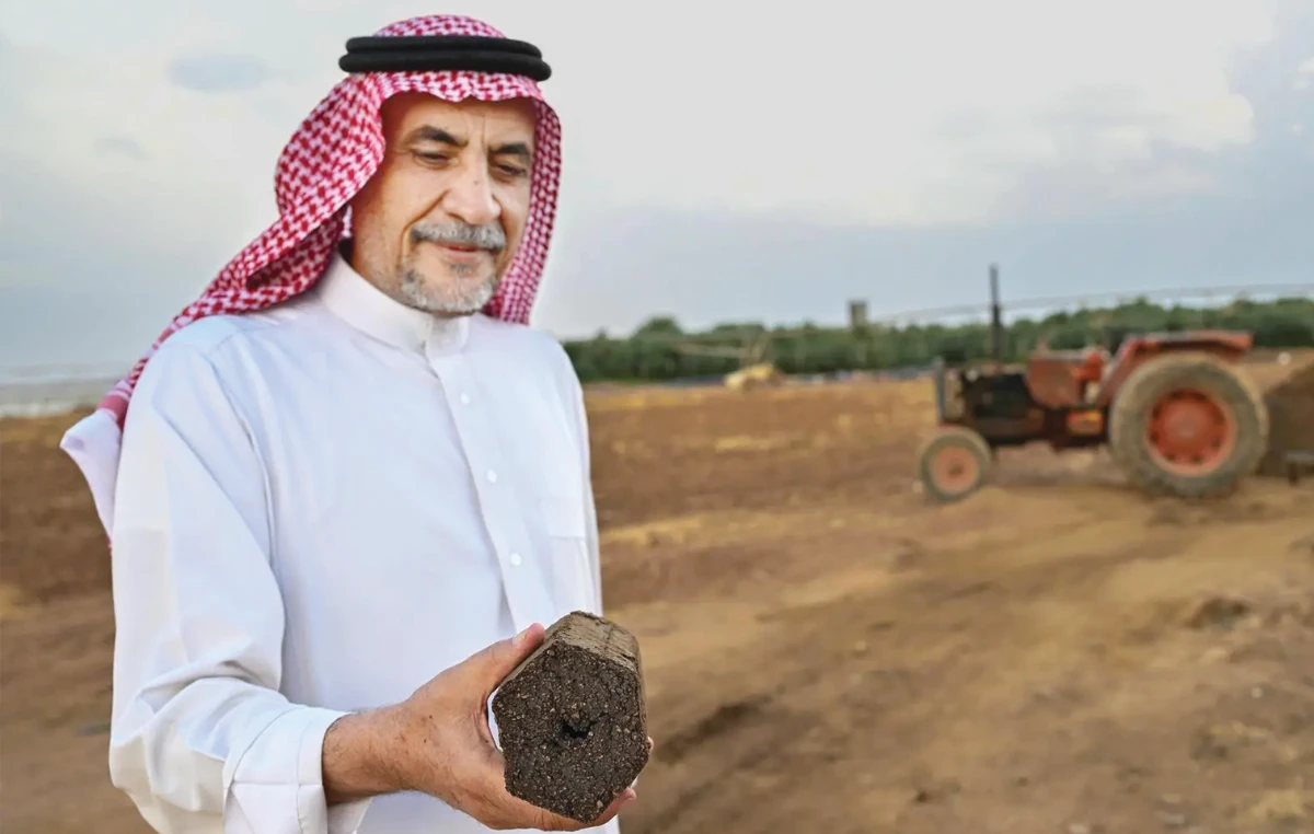 A natural alternative to charcoal known as ‘jift’ — or olive pit charcoal — has emerged in local markets, providing a sustainable solution while supporting local farmers and olive oil producers. (SPA/Supplied)