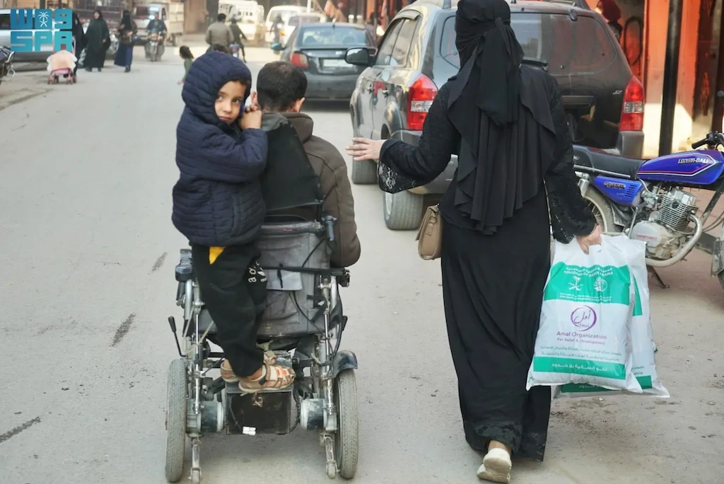 KSrelief distributed 582 shopping vouchers in Lebanon that allowed recipients. (SPA)