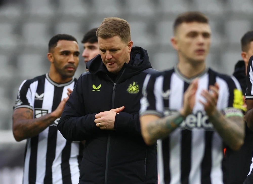 Newcastle United manager Eddie Howe and players after the game. (Action sports/Reuters)
