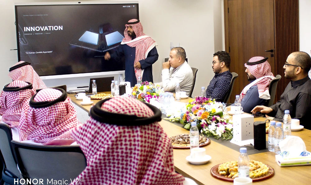 For the Honor V Future Pioneer program, Honor selected entrepreneurs and tech enthusiasts keen on exploring innovative experiences.